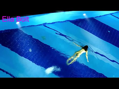 ❤️ Ik kin net ophâlde te sjen, jonge blonde fongen neaken swimmen yn ELLA BOLT resort pool ❤❌ Anale fideo by porno fy.hotpornphotos.ru